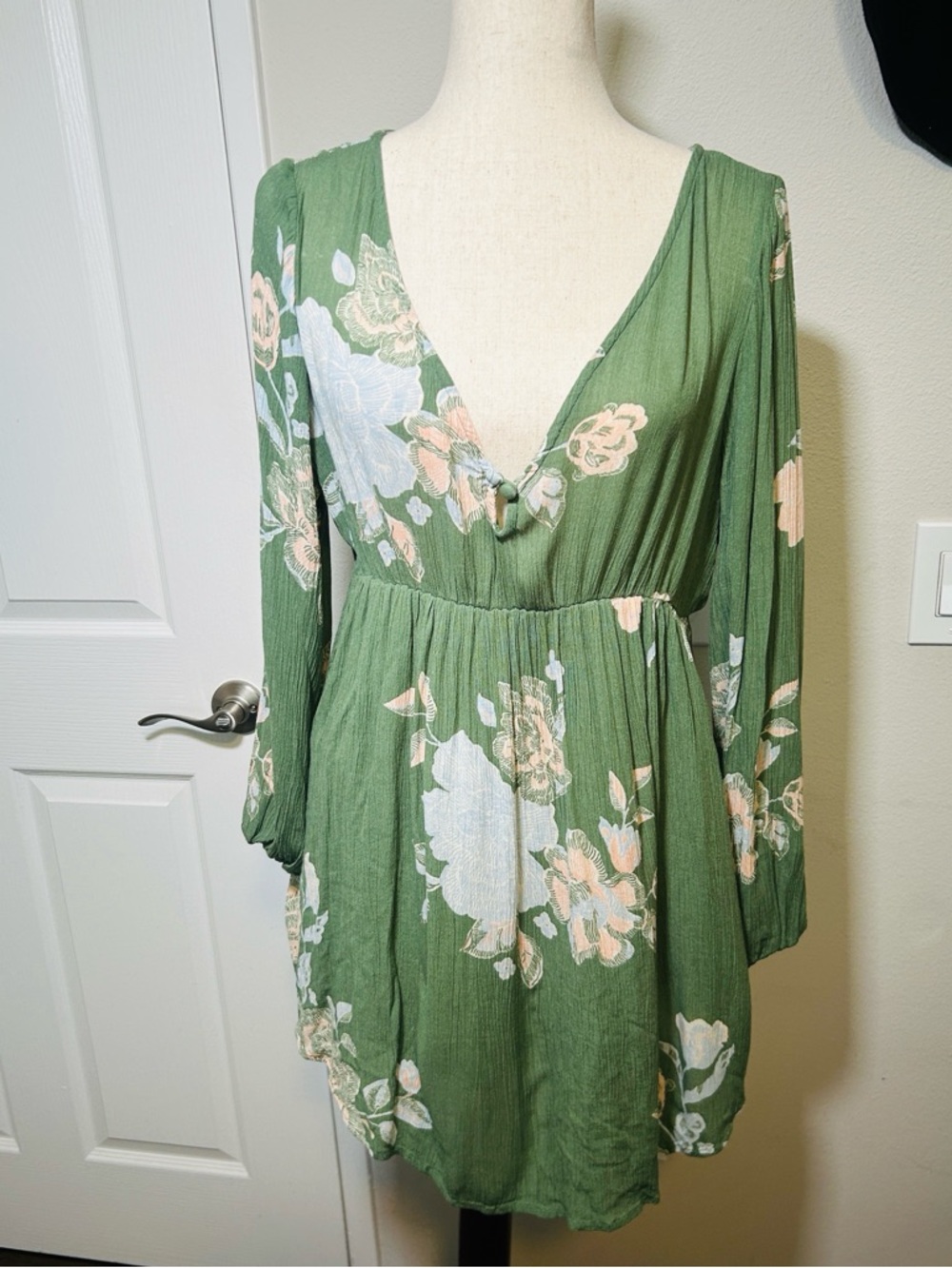 ⚽️🏆3DAYSALE🏆⚽️O'Neill Green short dress with Peach Floral Accents